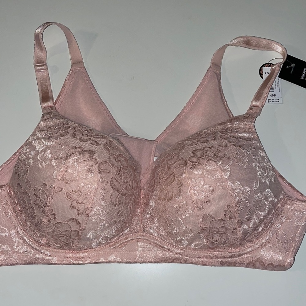 BNWT wire free bra
